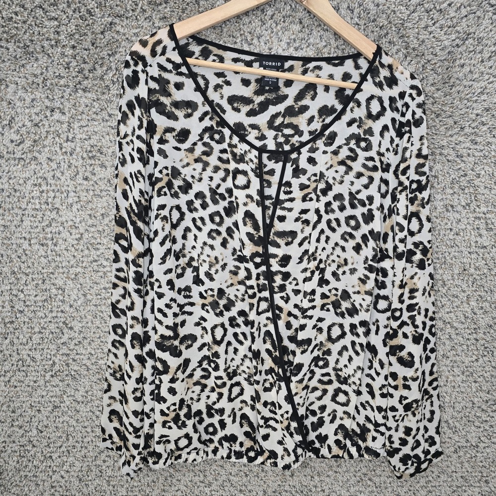 Torrid Top Womens 0 US Large Animal Print Surplice Neck Blouse Sheer Long Sleeve